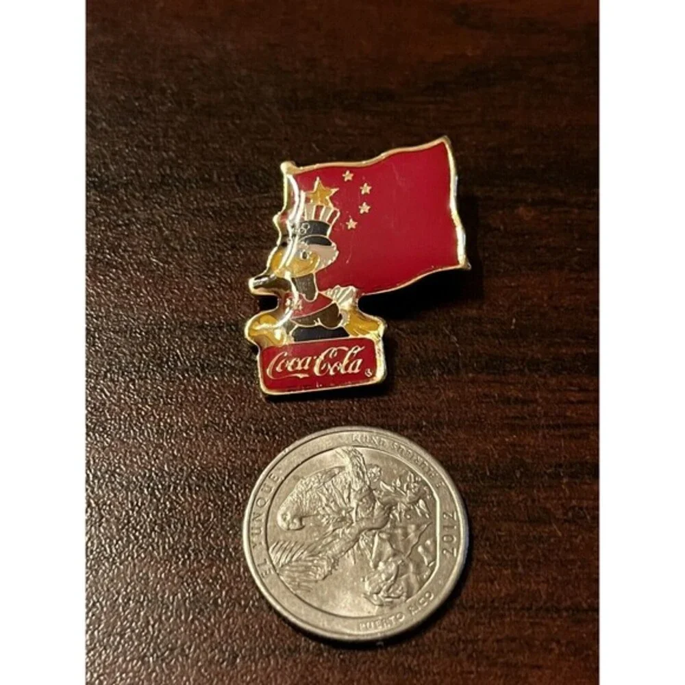 Vintage 1984 Los Angeles Olympics Coca Cola Sam Eagle China Flag‎ Lapel Pin